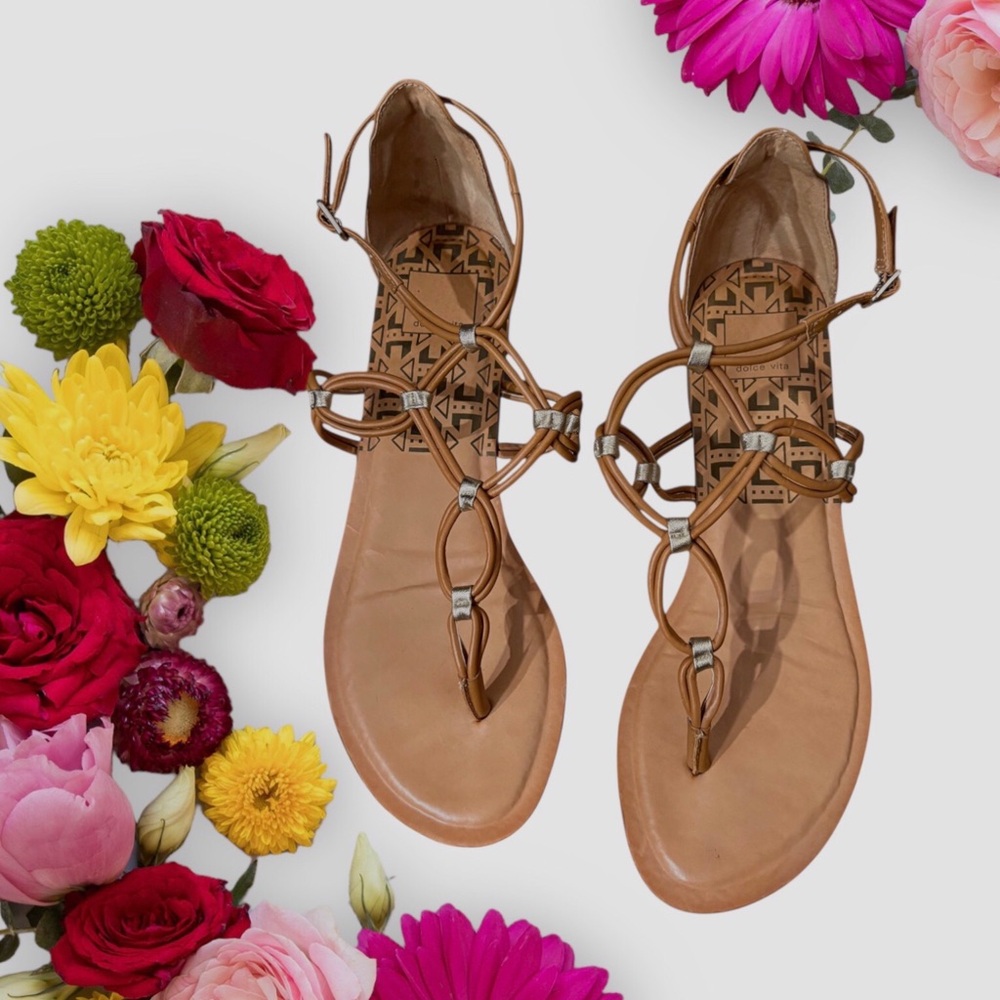 Dolce Vita Open Top Ankle Strap Nude Flat Sandals. Elegant Tan Sandals
